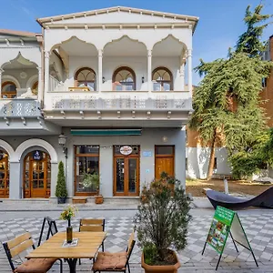 The Heart Of The Ancient District 3bd-2bath Apartament Тбилиси